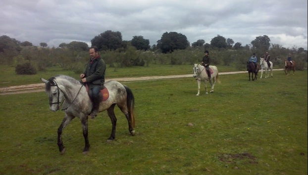 Passeio a cavalo pelo campo de Cáceres - Foto 2