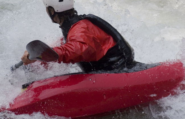 Noguera Pallaresa River Kayaking - Photo 4