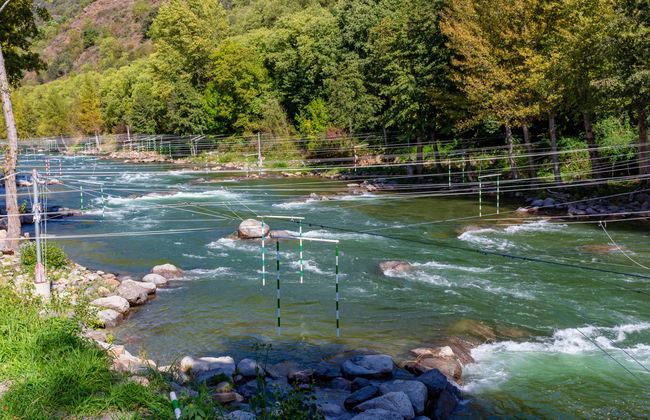 Noguera Pallaresa River Kayaking - Photo 3