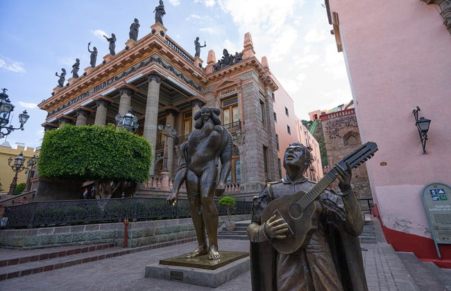 Night Tour of Guanajuato with Tuna Music (Callejoneada) - Photo 4
