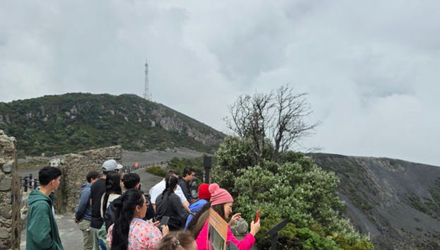 Excursión al Volcán Irazú, Valle de Orosi y Jardines Lankester - Foto 4