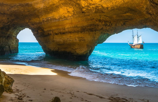 Tour delle grotte di Benagil su una nave pirata - Foto 8