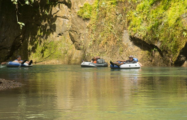 Tubing en el río Agujitas - Foto 2