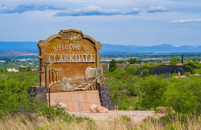 Jerome Tour + Verde Canyon Train - Photo 2