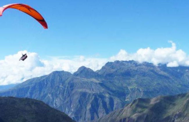 Paragliding in the Sacred Valley of the Incas - Photo 4