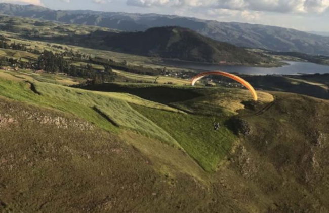 Paragliding in the Sacred Valley of the Incas - Photo 3