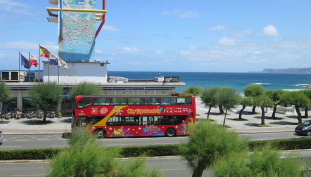 Santander Hop-On Hop-Off Bus Tour - Photo 4
