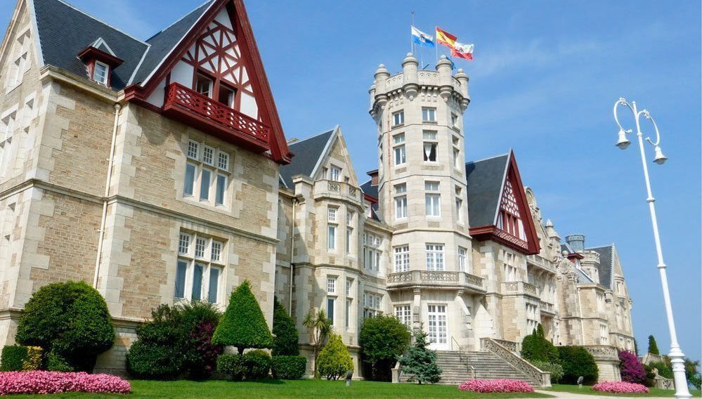 Santander Hop-On Hop-Off Bus Tour - Photo 1