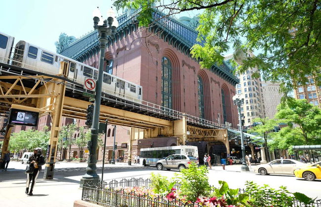 Chicago Architecture Tour - Photo 2
