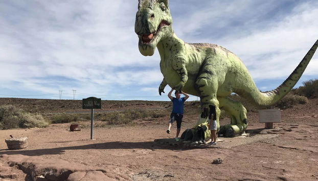 Excursión a Villa El Chocón + Museo Paleontológico - Foto 4