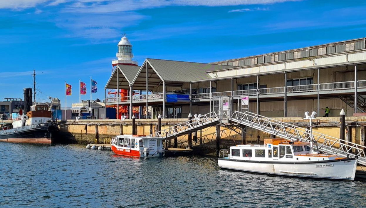 Paseo en barco por el río Port Adelaide - Foto 1