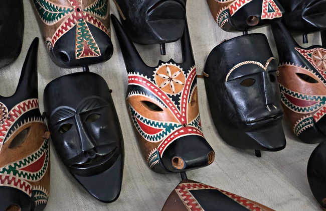 Visita di un laboratorio artigianale di maschere sarde - Foto 2