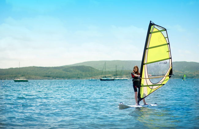 Curso de windsurf en Fornells - Foto 4