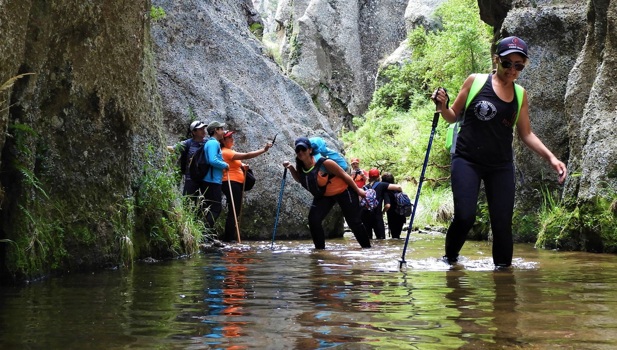 Trekking lungo il sentiero 16 della Valle de Los Lisos + Torrentismo