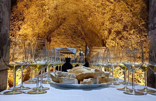 Visita a la cueva-bodega Dorretxe + Cata de aceite - Foto 2
