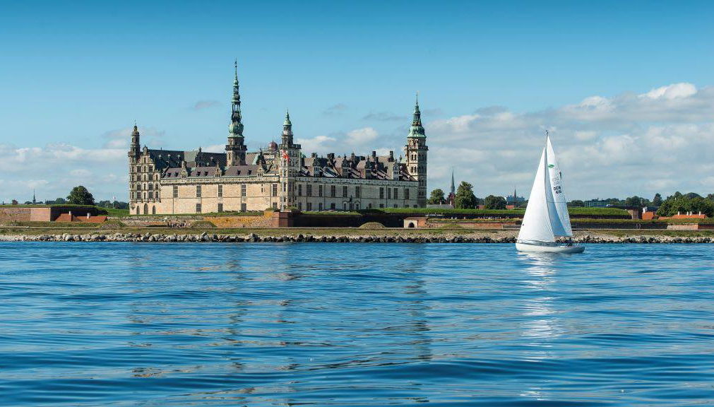 Castillo de Hamlet y Ferry del Estrecho de Øresund a Suecia - Excursión de día completo - Foto 1