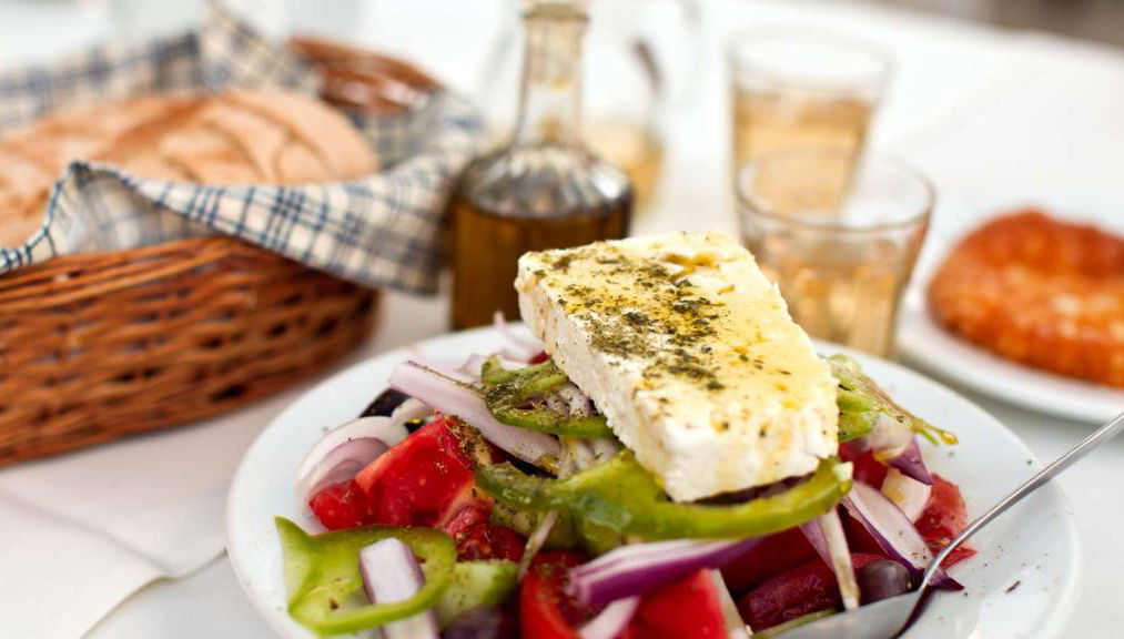 Degustación de comida y vino en el casco antiguo de Naxos - Recorrido privado a pie - Foto 1