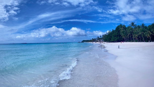 Fête en bateau au coucher du soleil à Boracay - Photo 2