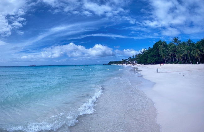 Fête en bateau au coucher du soleil à Boracay - Photo 2
