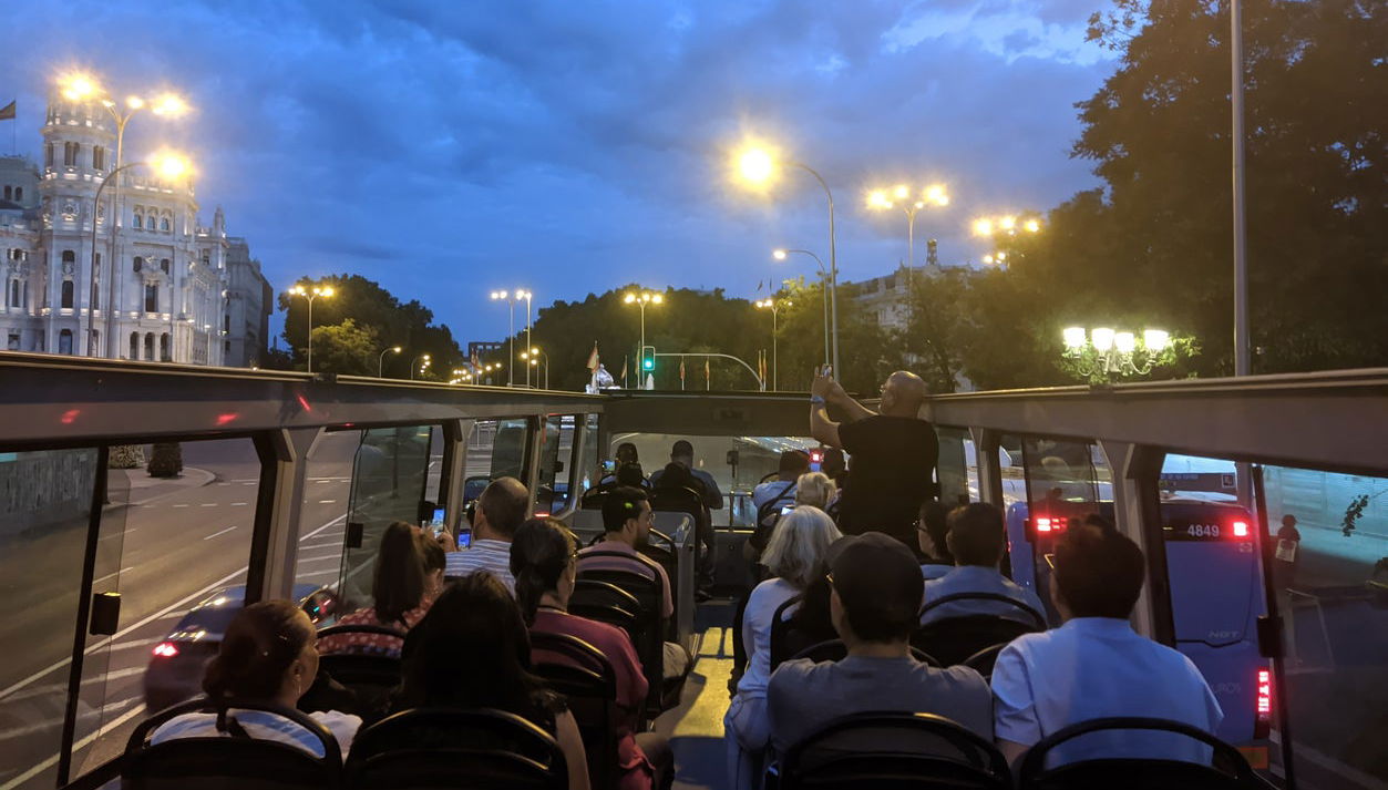 Tour nocturno en autobús descapotable por Madrid, Big Bus - Foto 1