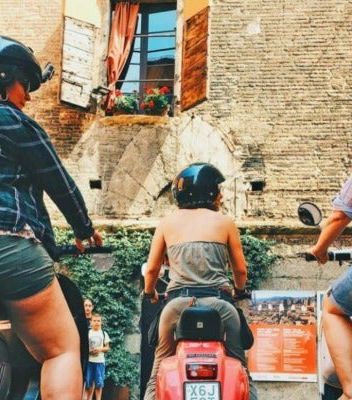 Foto de Tour en vespa por Tropea