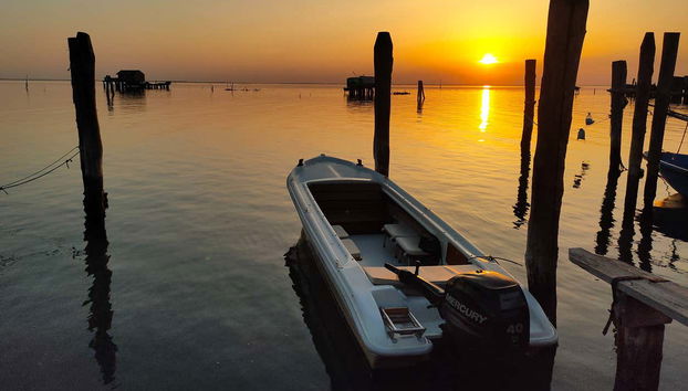 Paseo en barco al atardecer por la laguna de Venecia - Foto 4