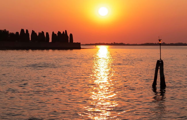 Balade en bateau au coucher de soleil dans la lagune de Venise - Photo 7