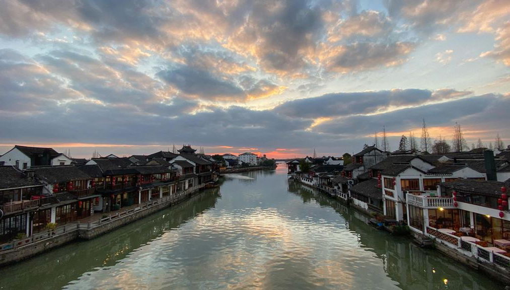Sunset at Zhujiajiao Water Village - Private Half Day Tour - Foto 1