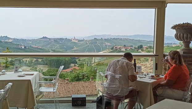 Feines Mittagessen mit atemberaubender Aussicht