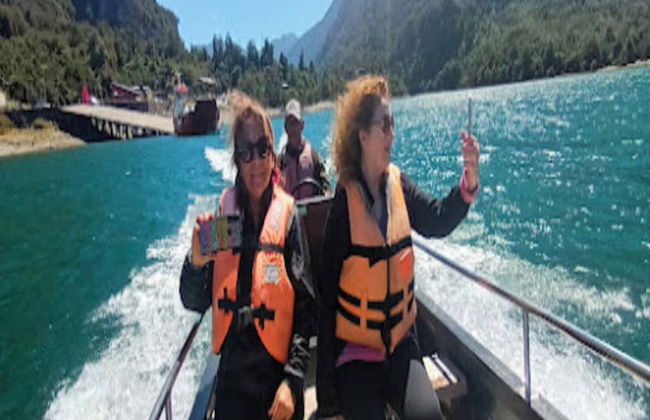 Reloncavi Estuary & Tagua Tagua Lake Day Trip - Photo 8