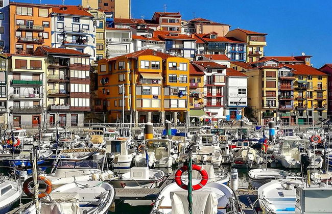 Excursión a Gaztelugatxe, Bermeo, Mundaka y Guernika con Txakoli desde Bilbao - Foto 1