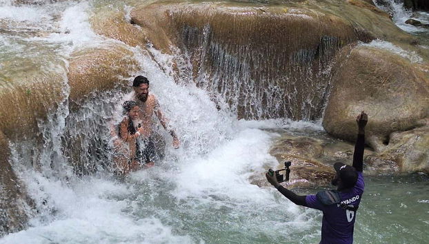 Excursión a las cascadas del río Dunn y el Agujero Azul - Foto 3