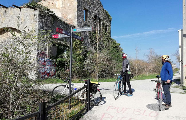Tour en bicicleta por la Vía Verde Vasco-Navarro - Photo 1