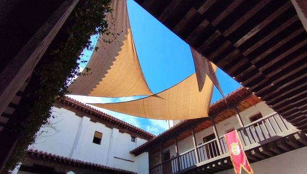 Cour de l'hôpital d'Antezana