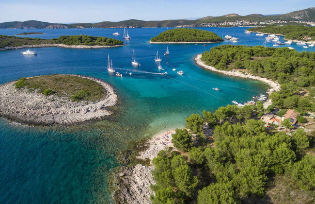 Cruzeiro pelas ilhas Pakleni - Foto 1