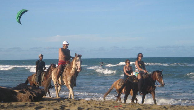 Paseo a caballo por la playa de Puerto Plata - Foto 2