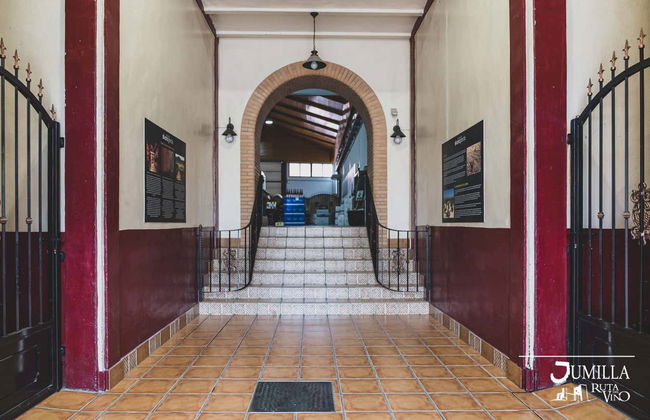 Visita a las bodegas Silvano García - Foto 8