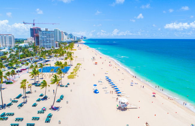 Parasailing in Fort Lauderdale - Photo 2