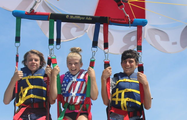 Parasailing in Fort Lauderdale - Photo 4