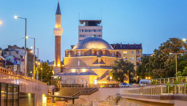 Sofia Private Night Tour with Dinner - Foto 5