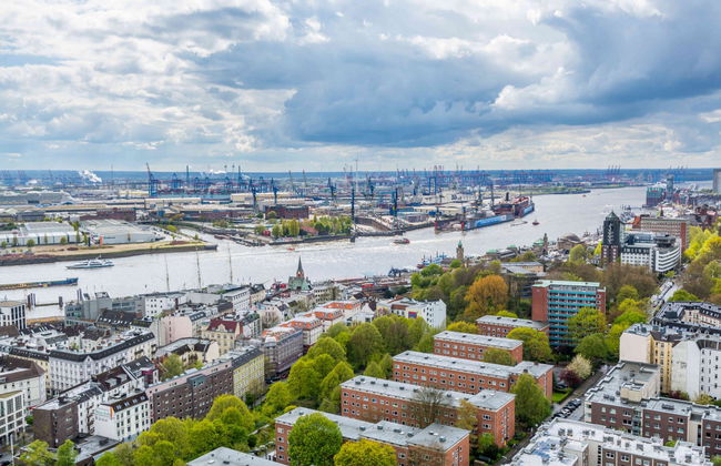 Hamburg Bike Tour - Photo 2