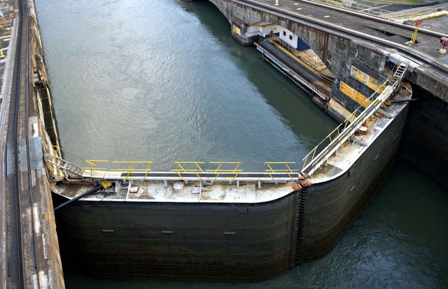 Panama Canal Day Trip + Agua Clara Locks Tour - Photo 5