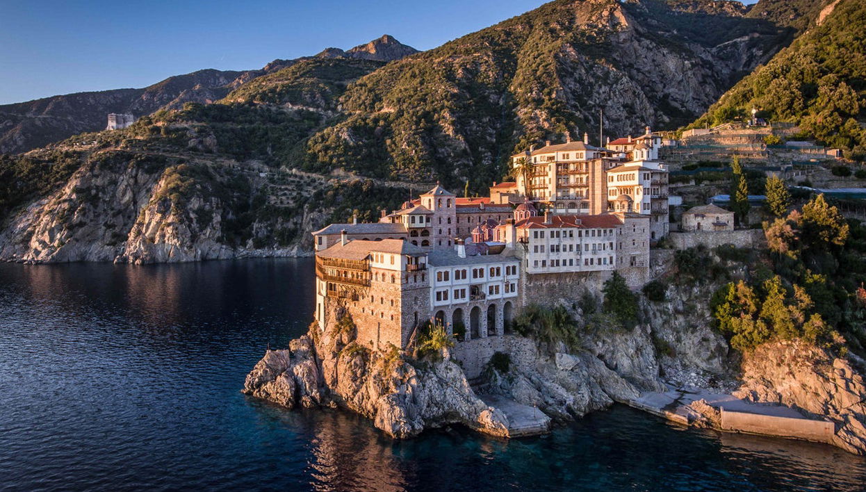 Passeio de barco pelo Monte Atos - Foto 1