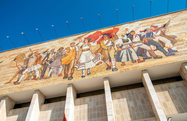 Tirana Walking Tour - Foto 2