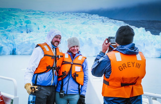 Balade en bateau sur le lac Grey avec visite de la plage et du glacier - Photo 2