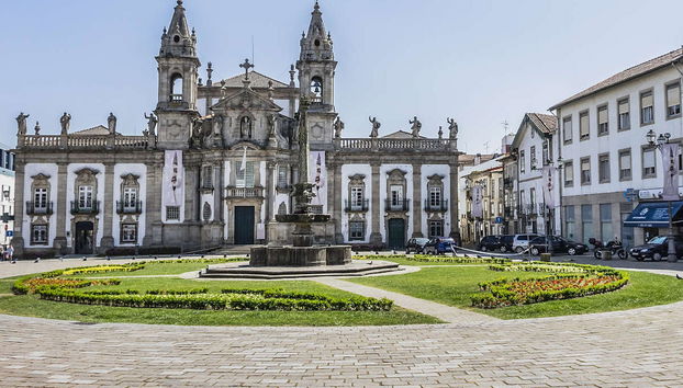 Braga Tuk-Tuk Tour - Photo 2
