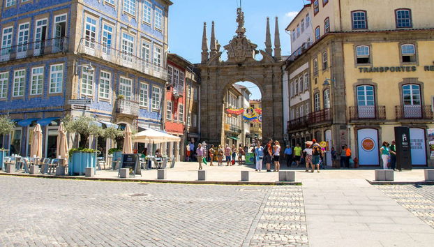 Braga Tuk-Tuk Tour - Photo 3