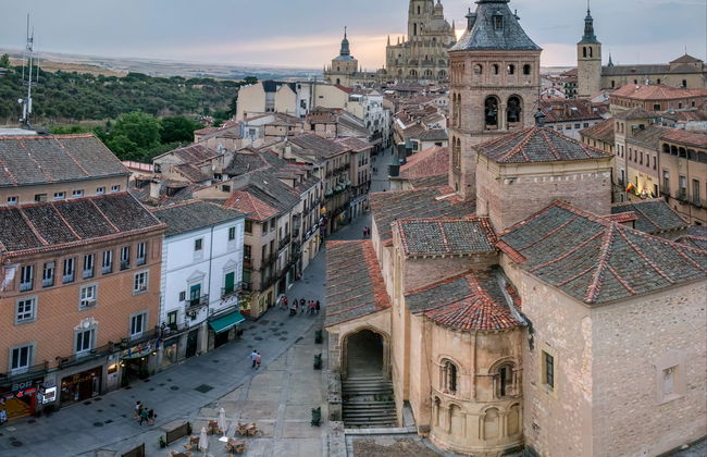 Visita guidata di Segovia + Cattedrale e Alcázar - Foto 2