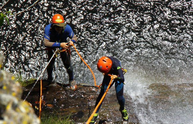 Descente en rappel de la cascade d'Almécegas - Photo 2