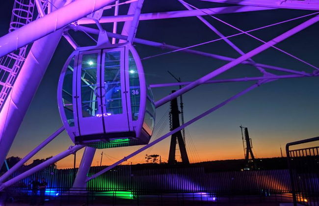 Ferris Wheel and 3 Borders Landmark - Photo 7